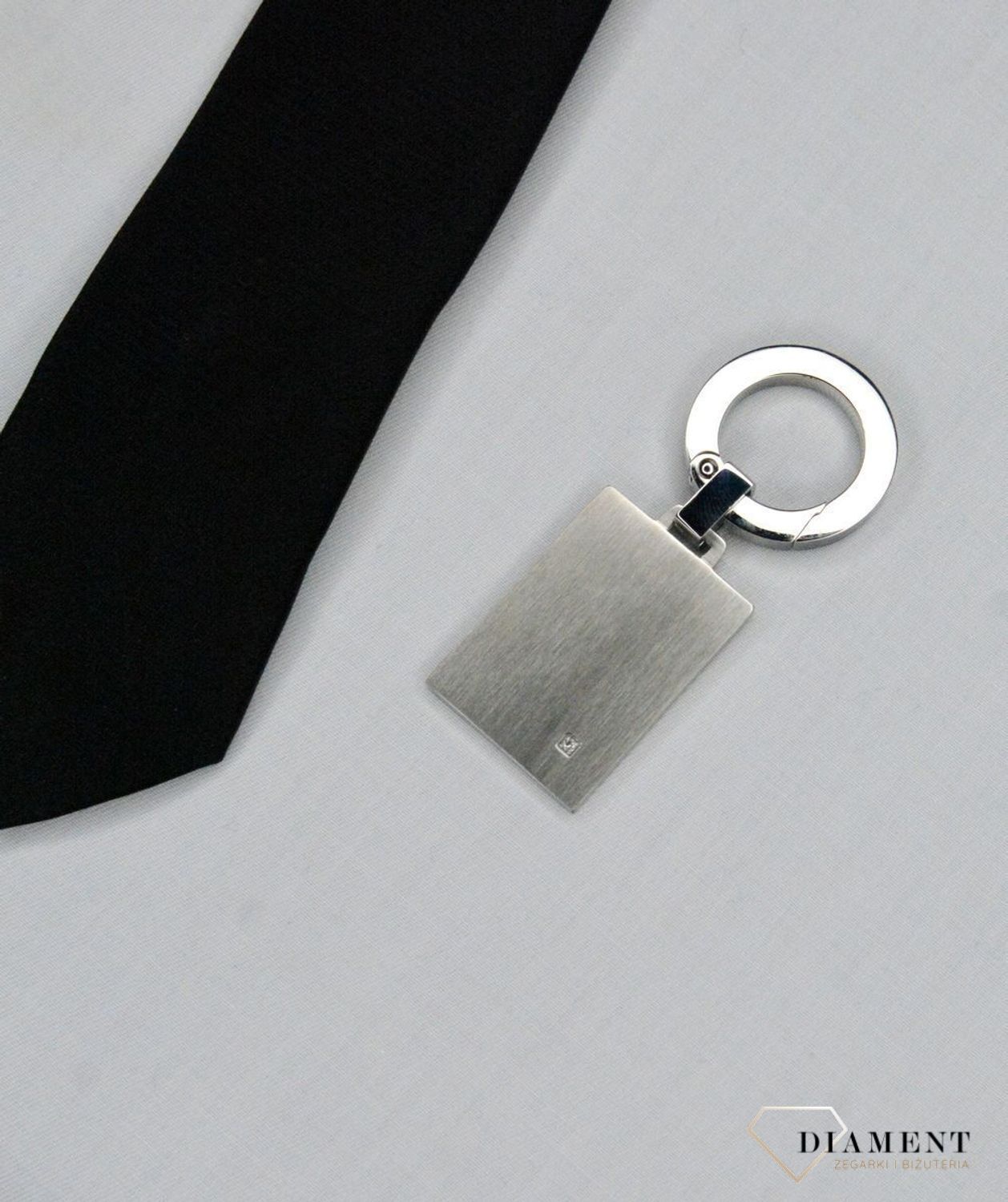 Brelok w kolorze srebra Nomination z Diamentem  028307 008. Brelok Strong Diamond Edition z jasnym diamentem i satynowym wykończeniem ze stali nierdzewnej. Idealny na prezent (2).jpg